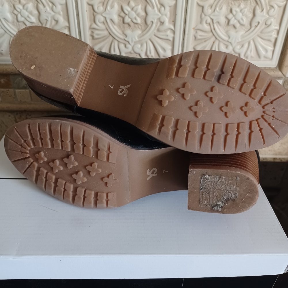 Leather zip bootie. Black gold sz 7 - Picture 3 of 4